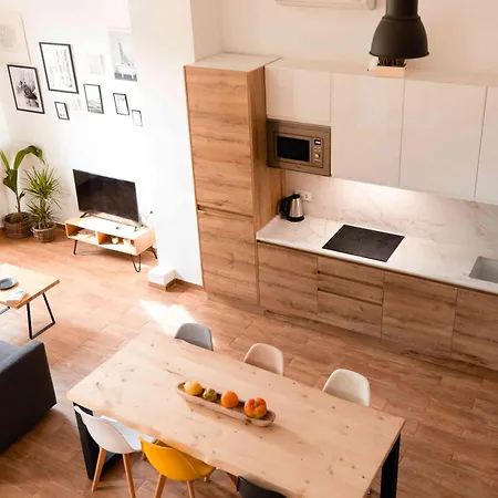 Апартаменты Letsmalaga - Duplex En El Centro Con Jacuzzi Малага