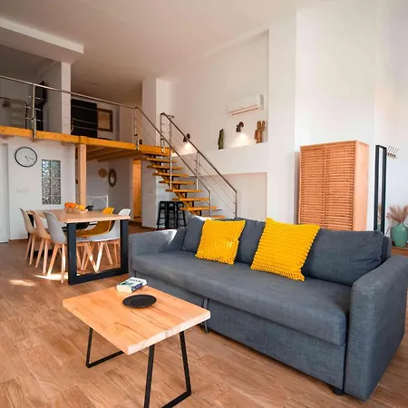 Letsmalaga - Duplex En El Centro Con Jacuzzi Малага