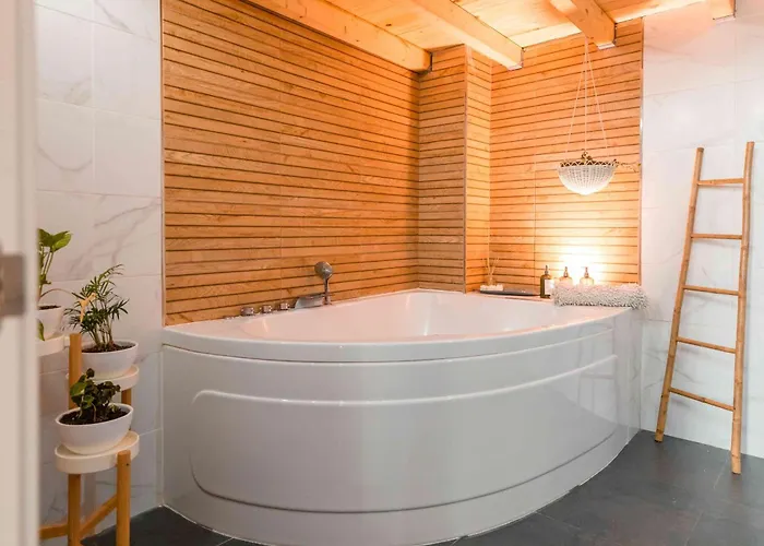 Letsmalaga - Duplex En El Centro Con Jacuzzi